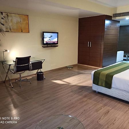 Hotel Patliputra Exotica Patna  Dış mekan fotoğraf