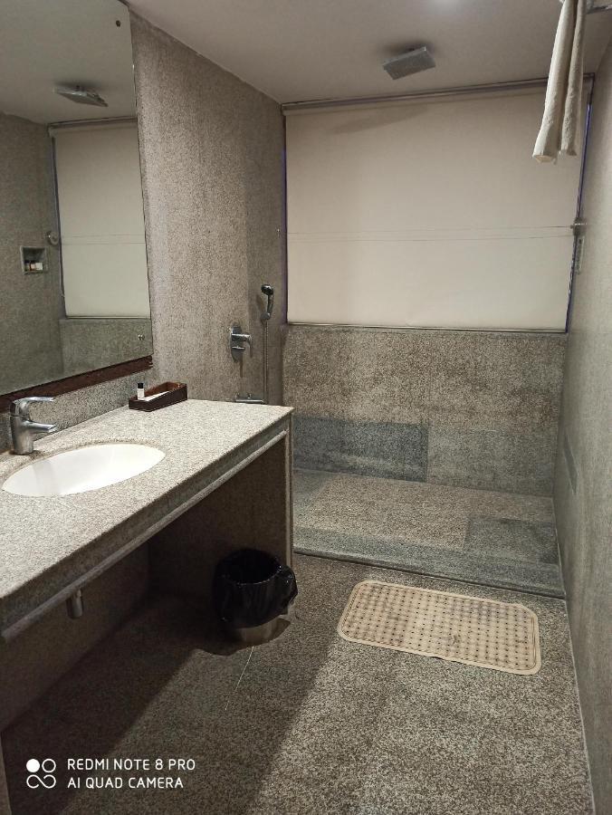 Hotel Patliputra Exotica Patna  Dış mekan fotoğraf