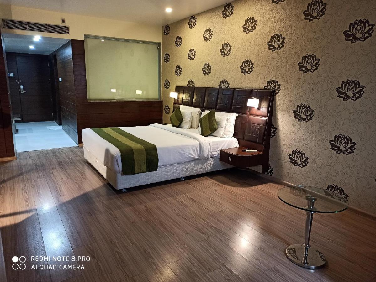 Hotel Patliputra Exotica Patna  Dış mekan fotoğraf