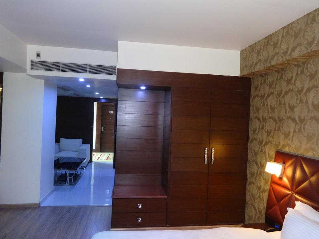 Hotel Patliputra Exotica Patna  Dış mekan fotoğraf